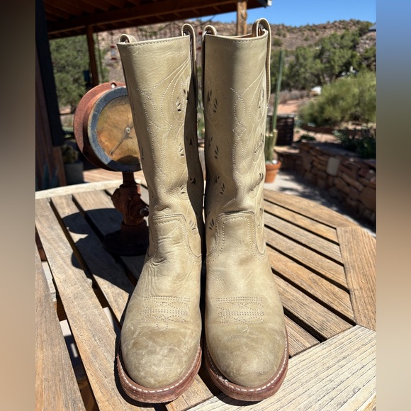 FRYE Campus Austin Boots - Picture 9 of 15